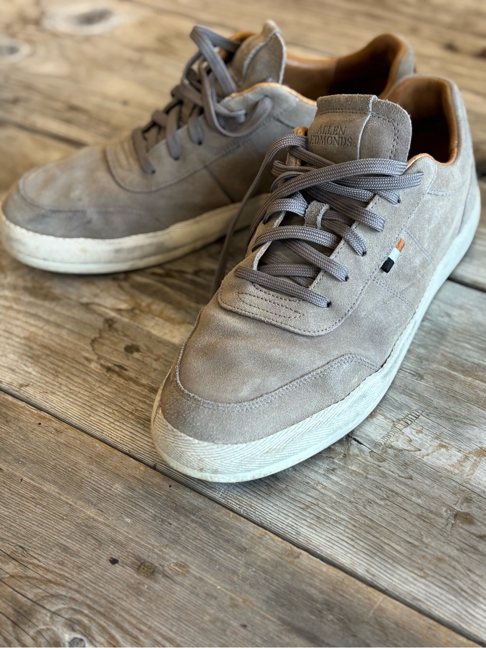 Allan Edmond’s Men’s Holden Beach Bone Suede Sneaker size 11.5 D